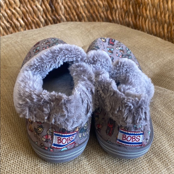 Bob’s from Skechers Cozy Gray Slippers with Dog Print - Picture 6 of 6